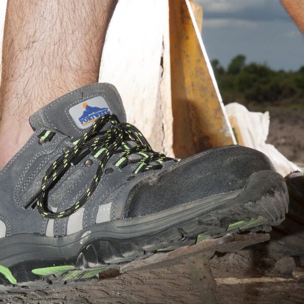 Portwest Steelite™ Loire low cut trainer S1P HRO (FW36) PW325 Steelite™ Loire low cut trainer S1P HRO (FW36) Thumbnail